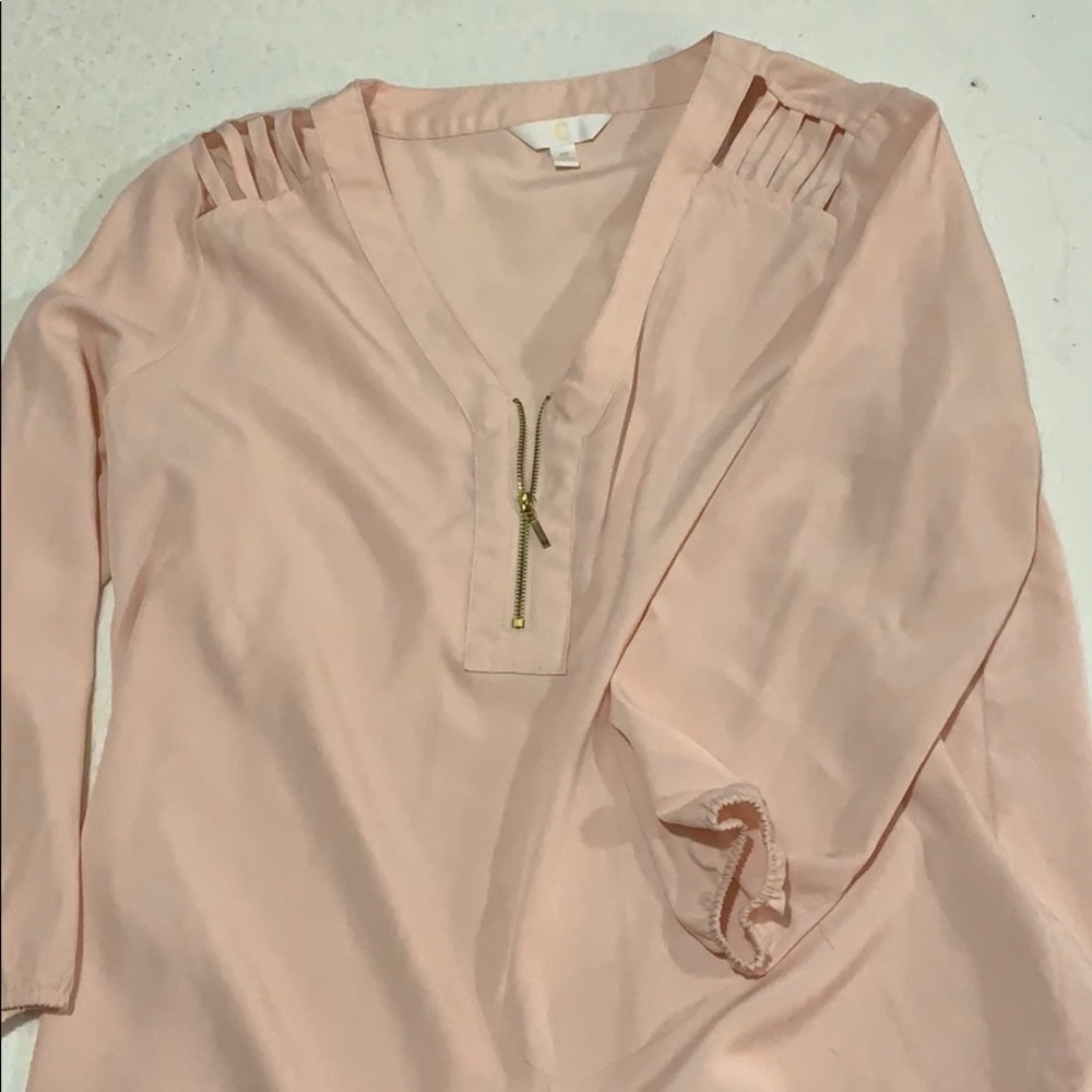 Zippered blouse with shoulder cutouts